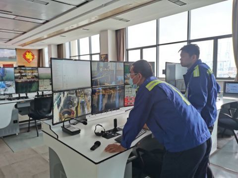 新春走基層丨跟碼頭一起成長，最大的收獲是創(chuàng)新思維——記青島港全自動化碼頭工程技術(shù)部橋吊主管王培山